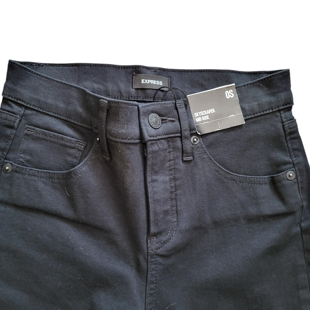 293B. NWT Express Skyscraper Mid Rise Black Denim Jeans - Size 0S - Picture 4 of 8